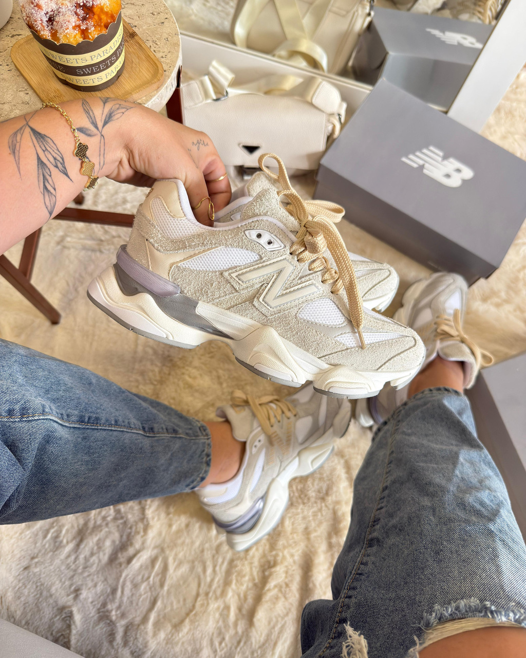 New Balance 9060 Unisex - Blanco/Crema (Lanzamiento)