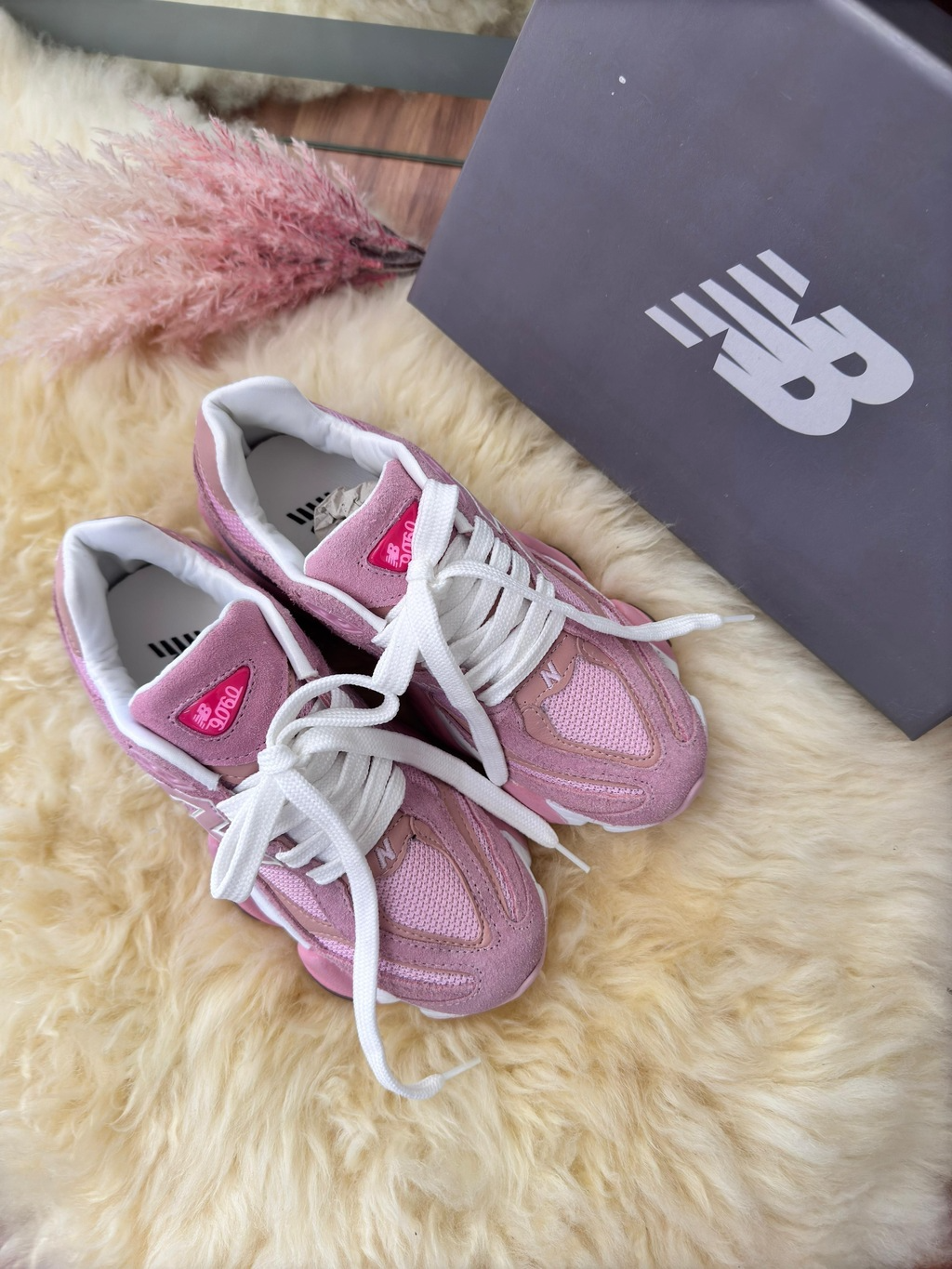 New Balance 9060 Unisex - Rosa (Lanzamiento)