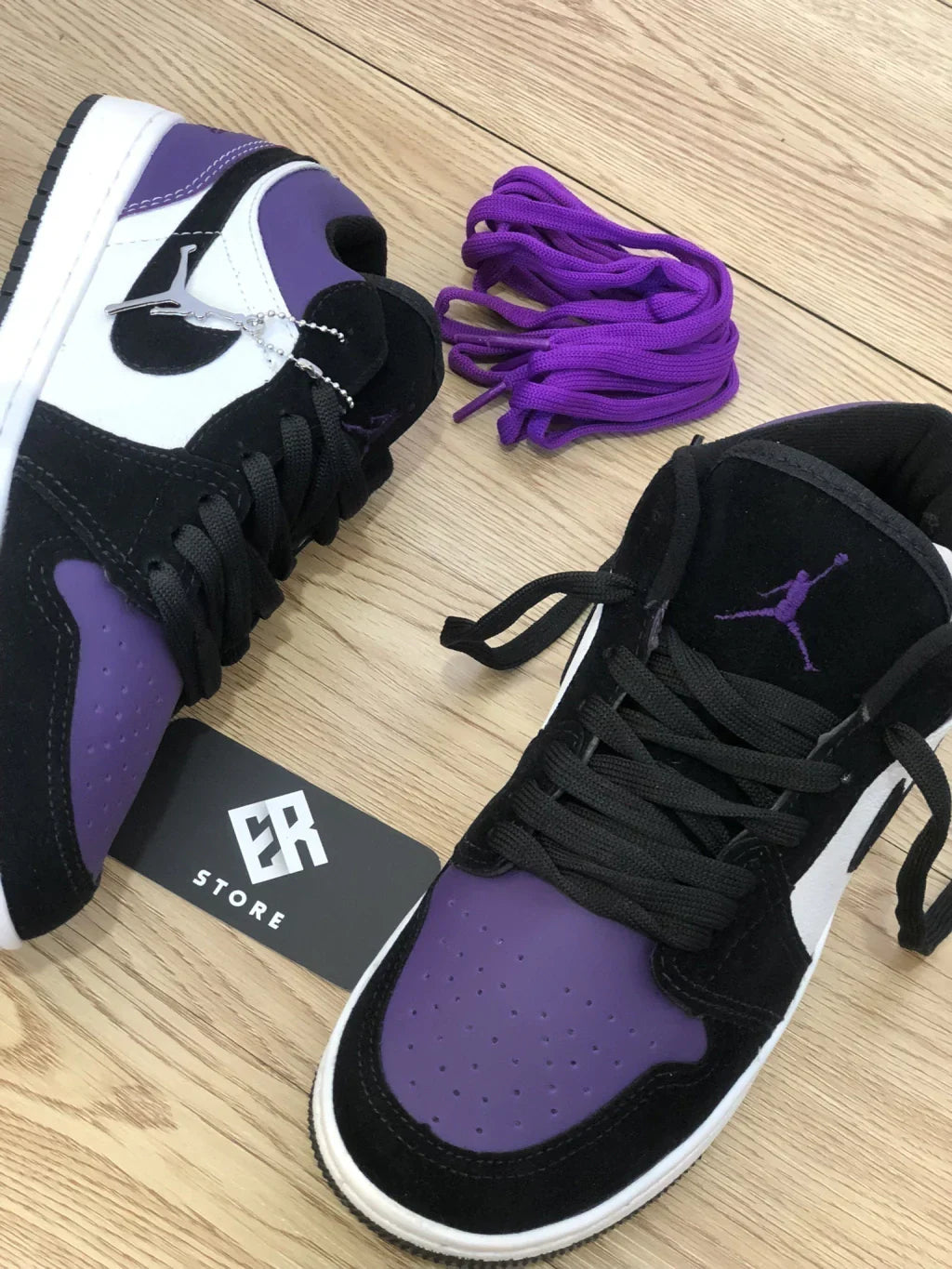 Zapatilla Nike Unisex - Air Jordan 1 Low - Negro/Morado