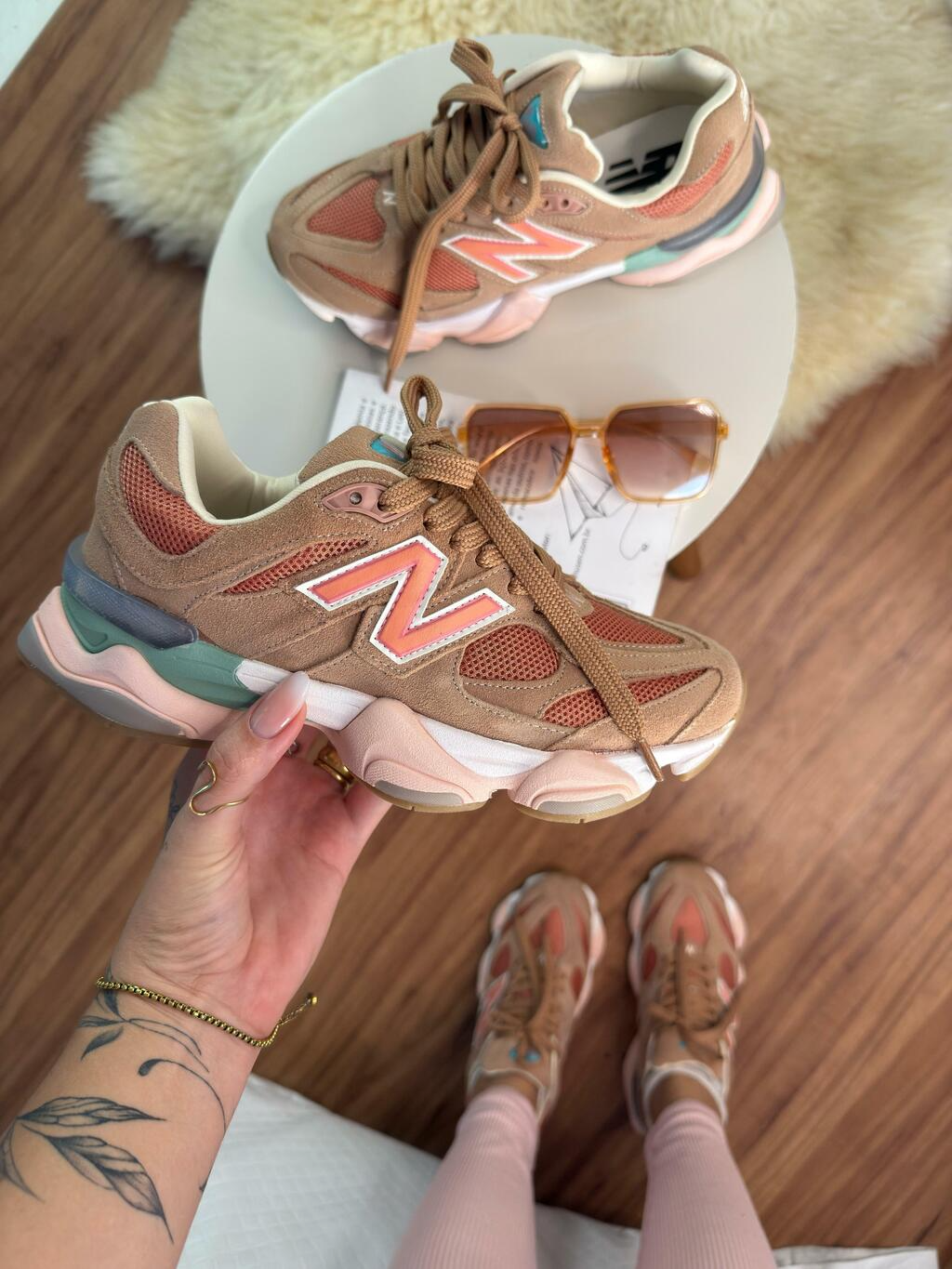 New Balance 9060 Unisex - Marrón/Rosa (Lanzamiento)