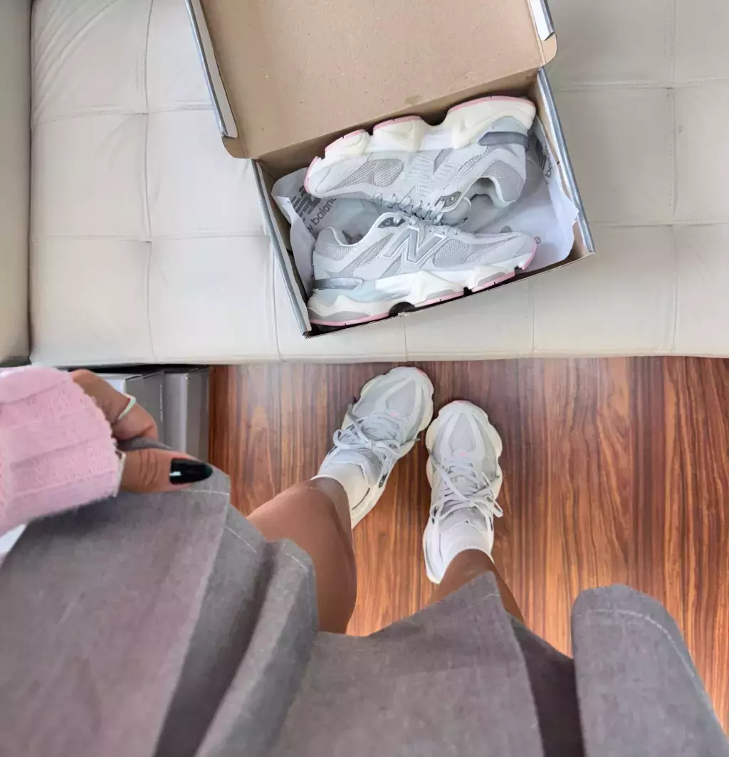 New Balance 9060 Unisex - Gris/Rosa (Lanzamiento)