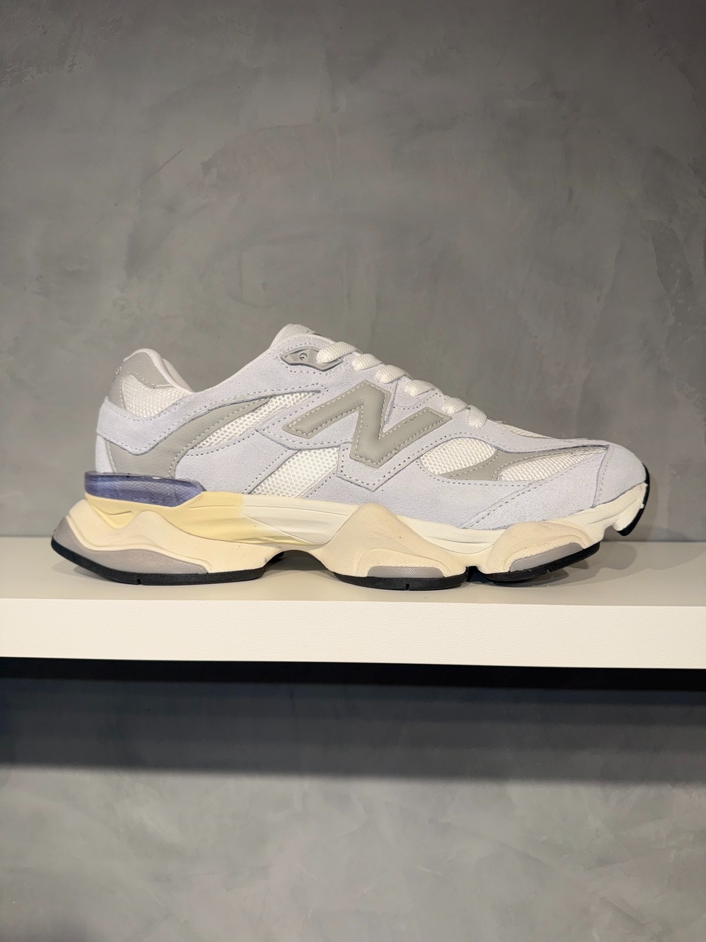 New Balance 9060 Unisex - Blanco/Gris (Lanzamiento)
