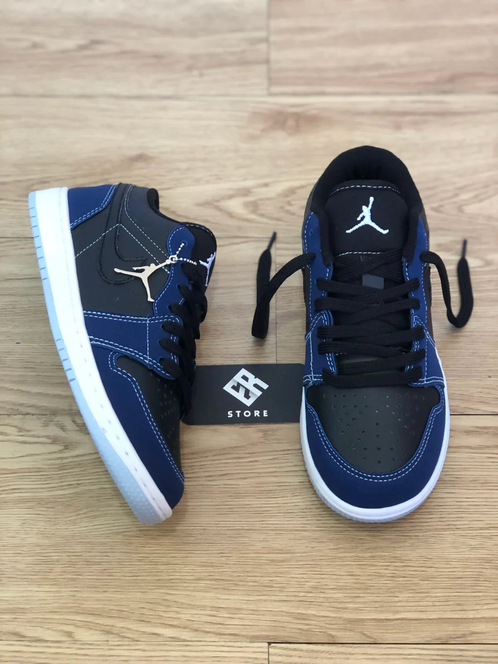 Zapatilla Nike Unisex - Air Jordan 1 Low -Azul Marino/Negro