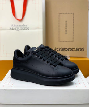 Mcqueen ‘black’