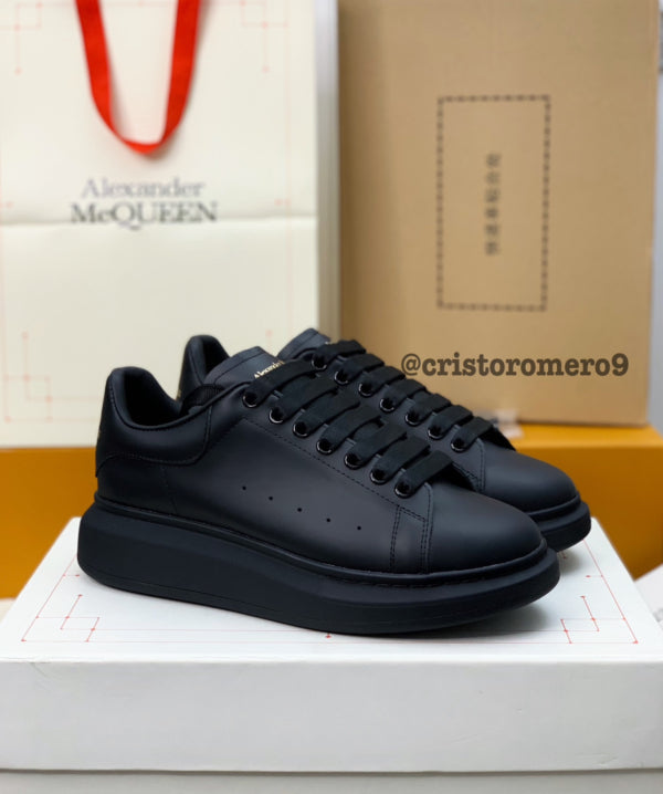 Mcqueen ‘black’