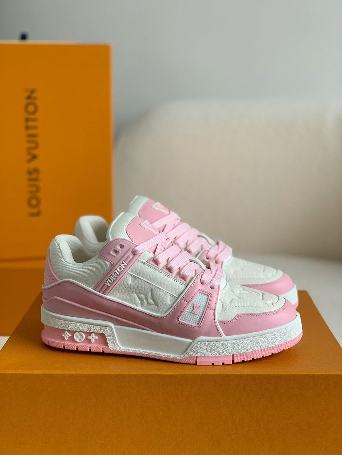 Lv skate ‘rose white’