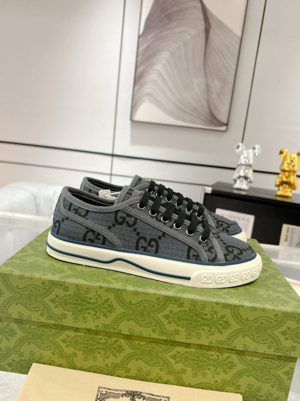 Gucci ‘Low Cane’