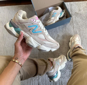 New Balance 9060 Unisex - Off-White/Rosa/Azul (Lanzamiento)